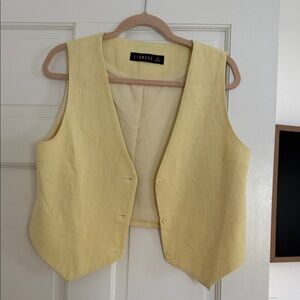 Lioness Pale Yellow Sleeveless Button Vest